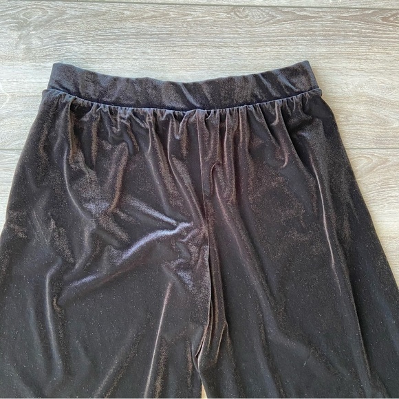 Torrid Velvet  Wide Leg Cropped Pants - Picture 6 of 15